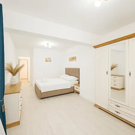 Entire In Rahova Near Unirii Center - 603 Bucharest
